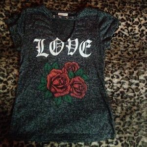 Rue 21 cutout love rose top